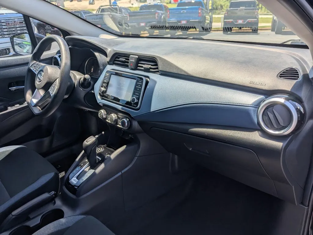 2024 Nissan Versa SV thumbnail 26