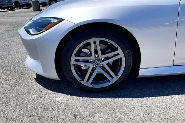 2024 Nissan Z Sport thumbnail 25