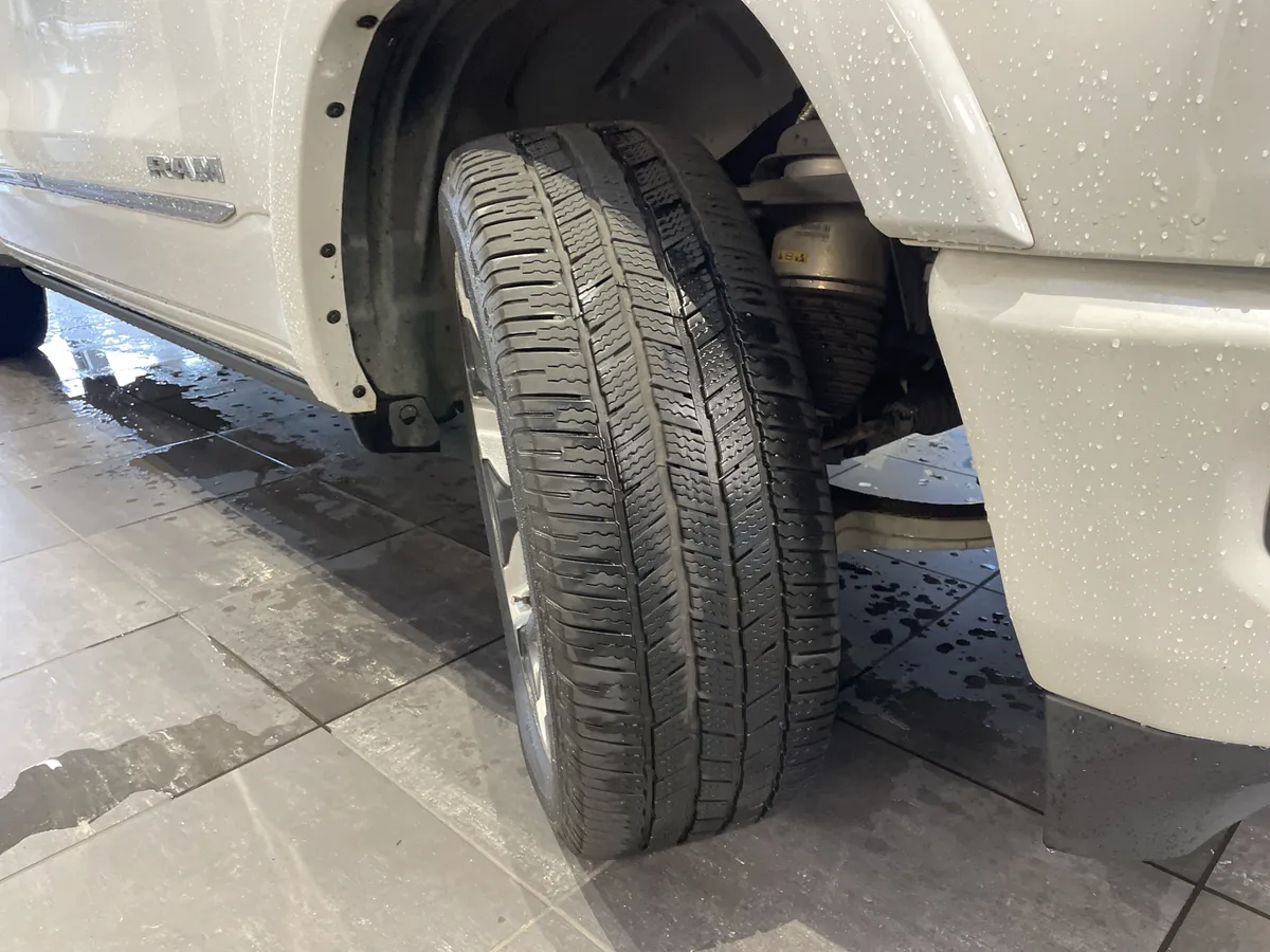 2024 Ram 1500 Limited thumbnail 12