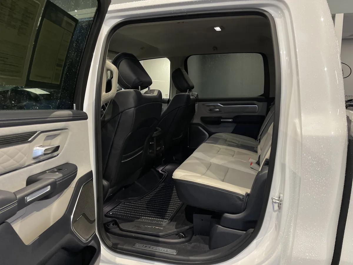 2024 Ram 1500 Limited thumbnail 34