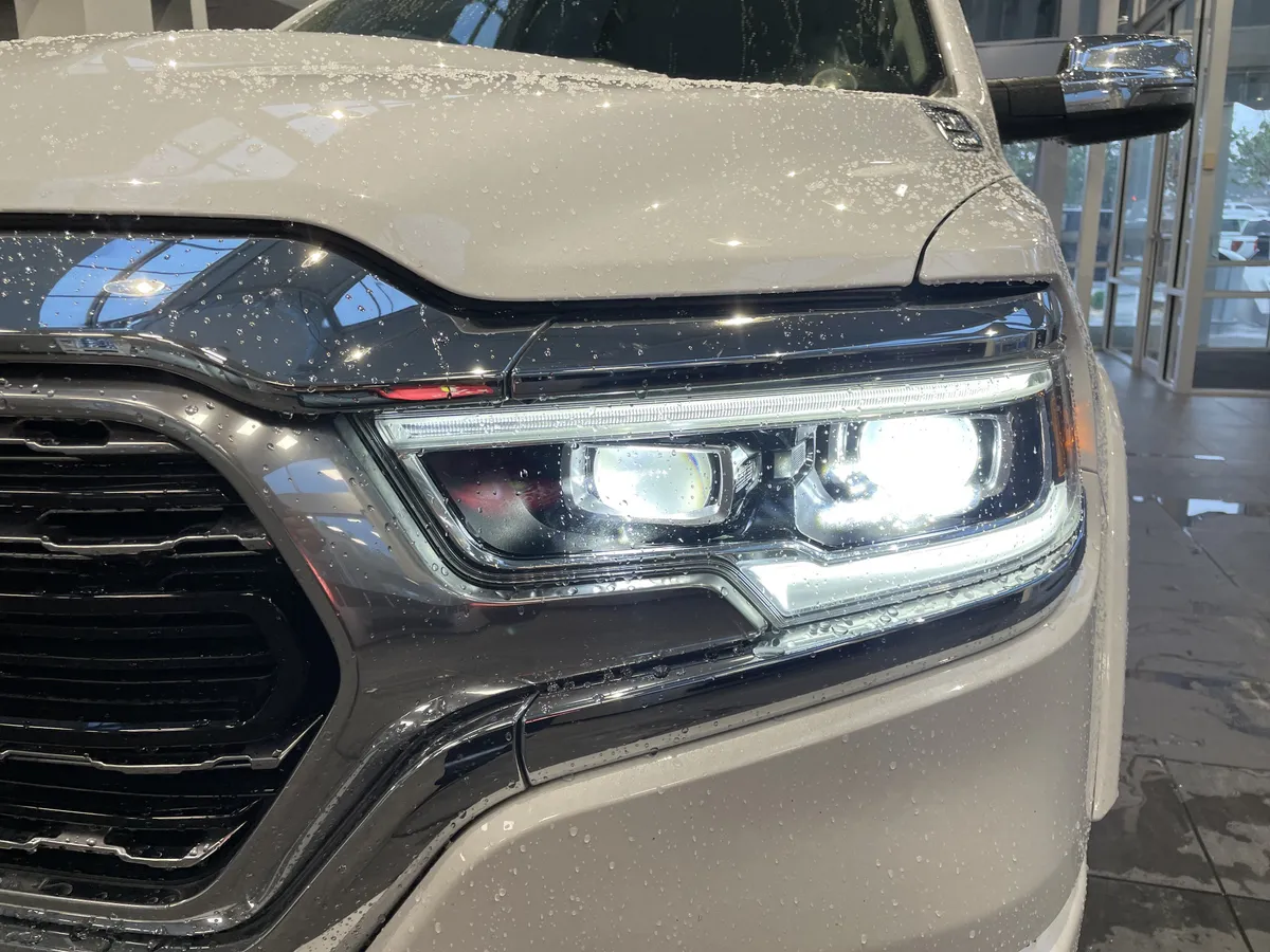 2024 Ram 1500 Limited thumbnail 4