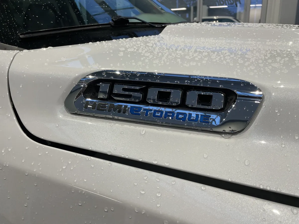 2024 Ram 1500 Limited thumbnail 40