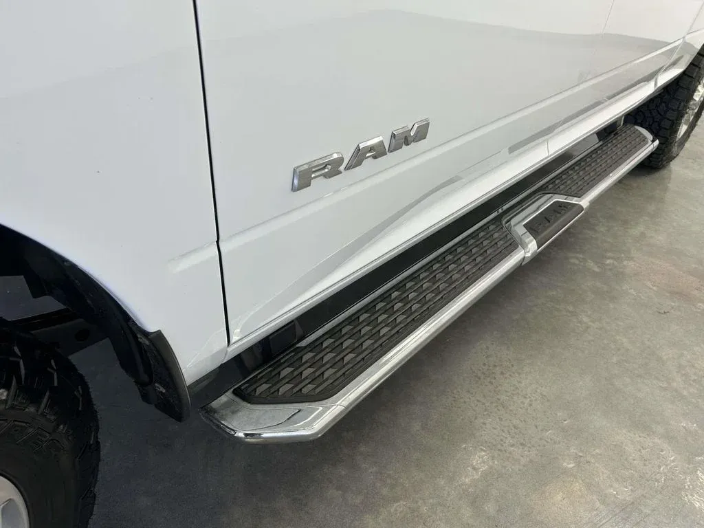 2024 Ram 2500 Big Horn thumbnail 11
