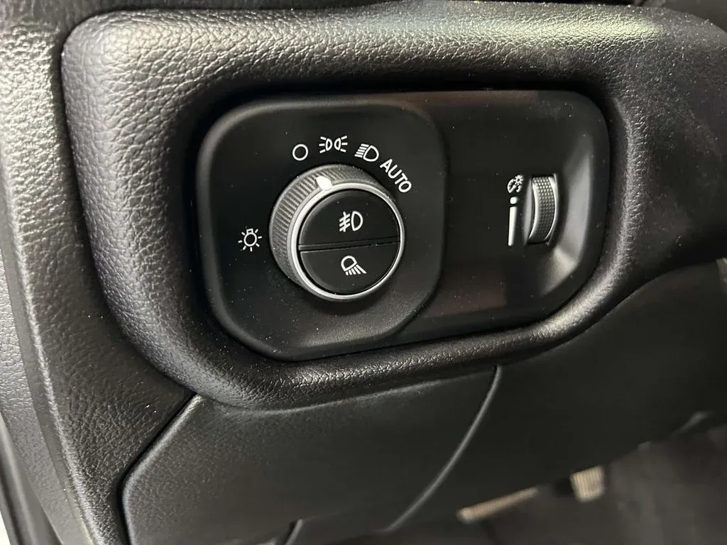 2024 Ram 2500 Big Horn thumbnail 22