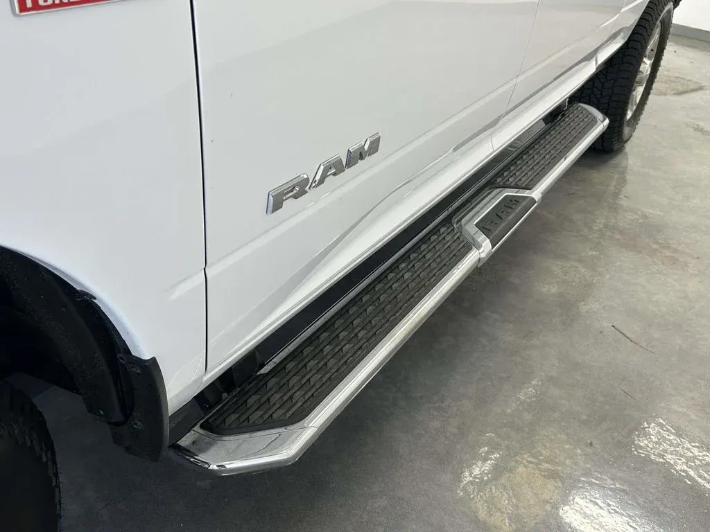 2024 Ram 2500 Big Horn thumbnail 11