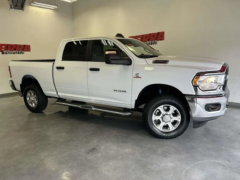 2024 Ram 2500 Big Horn thumbnail 2