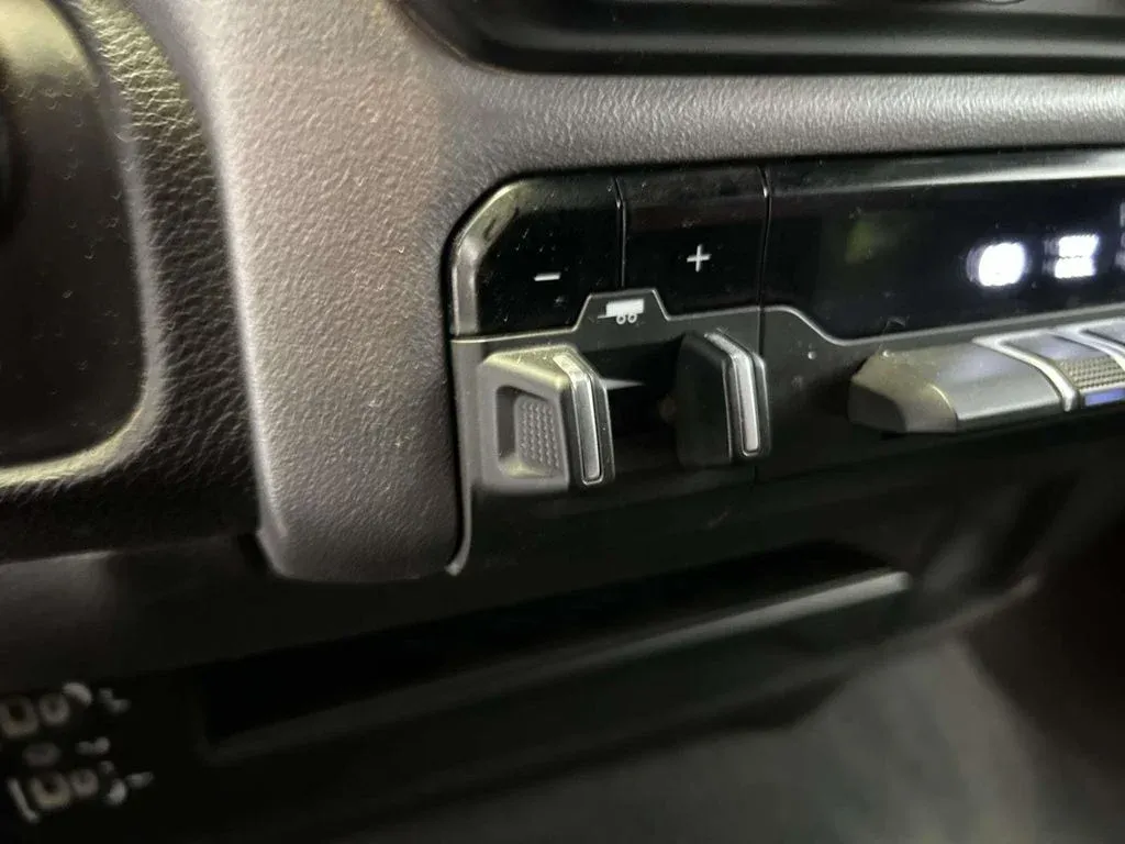 2024 Ram 2500 Big Horn thumbnail 26
