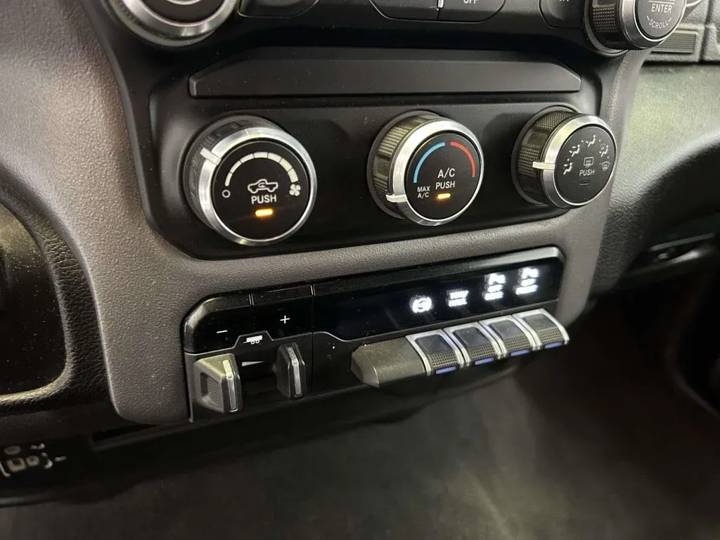2024 Ram 2500 Big Horn thumbnail 27