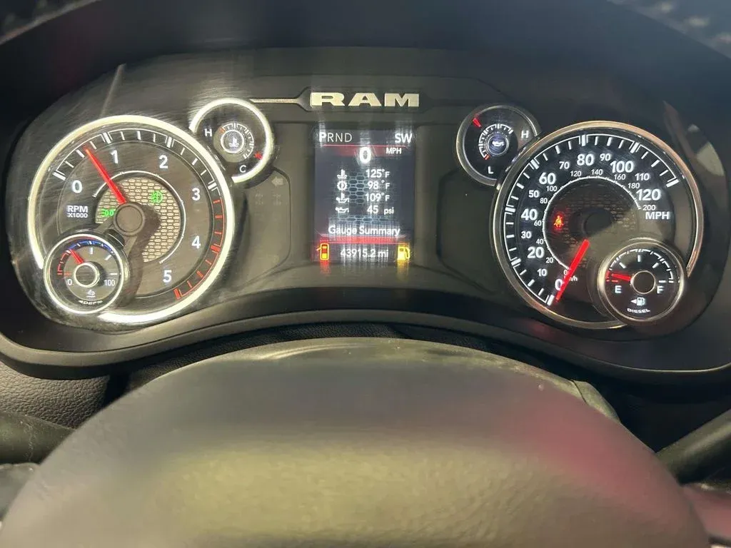 2024 Ram 2500 Big Horn thumbnail 32