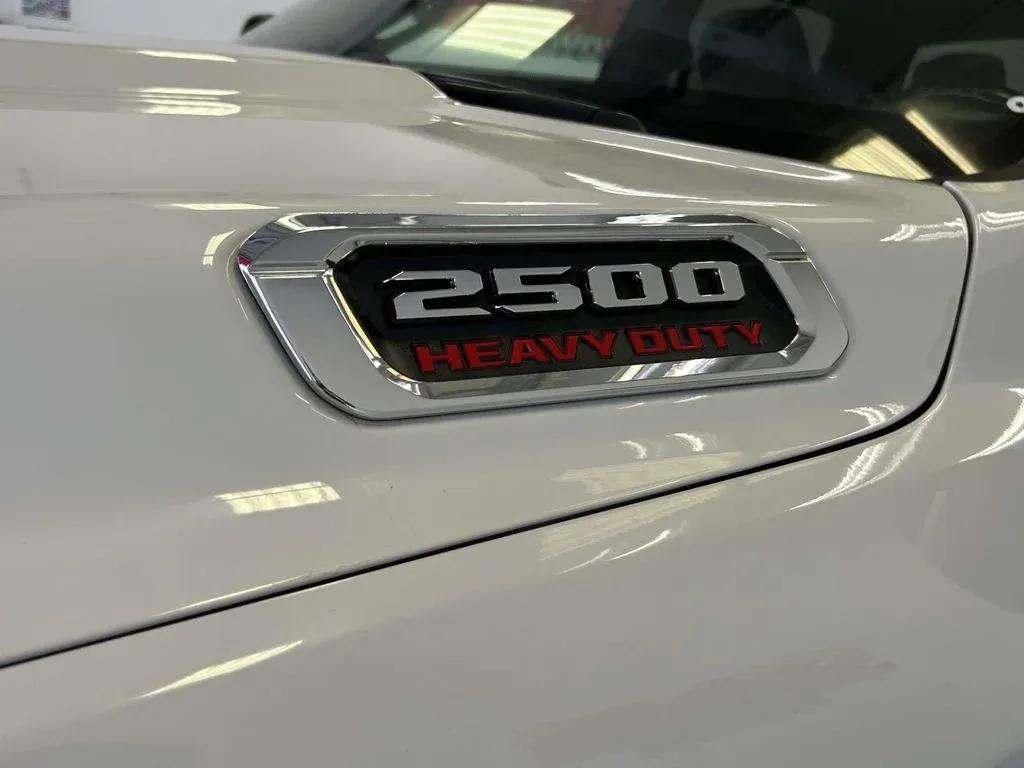 2024 Ram 2500 Big Horn thumbnail 9