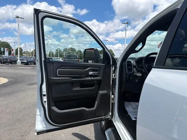2024 Ram 2500 Big Horn thumbnail 27