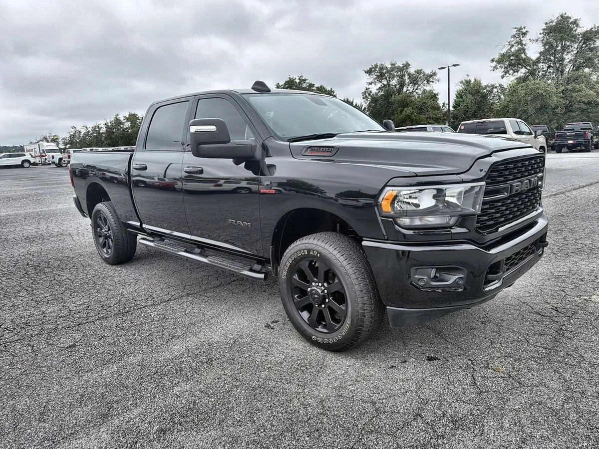 2024 Ram 2500 Big Horn Crew Cab 4x4 6'4" Box thumbnail 2