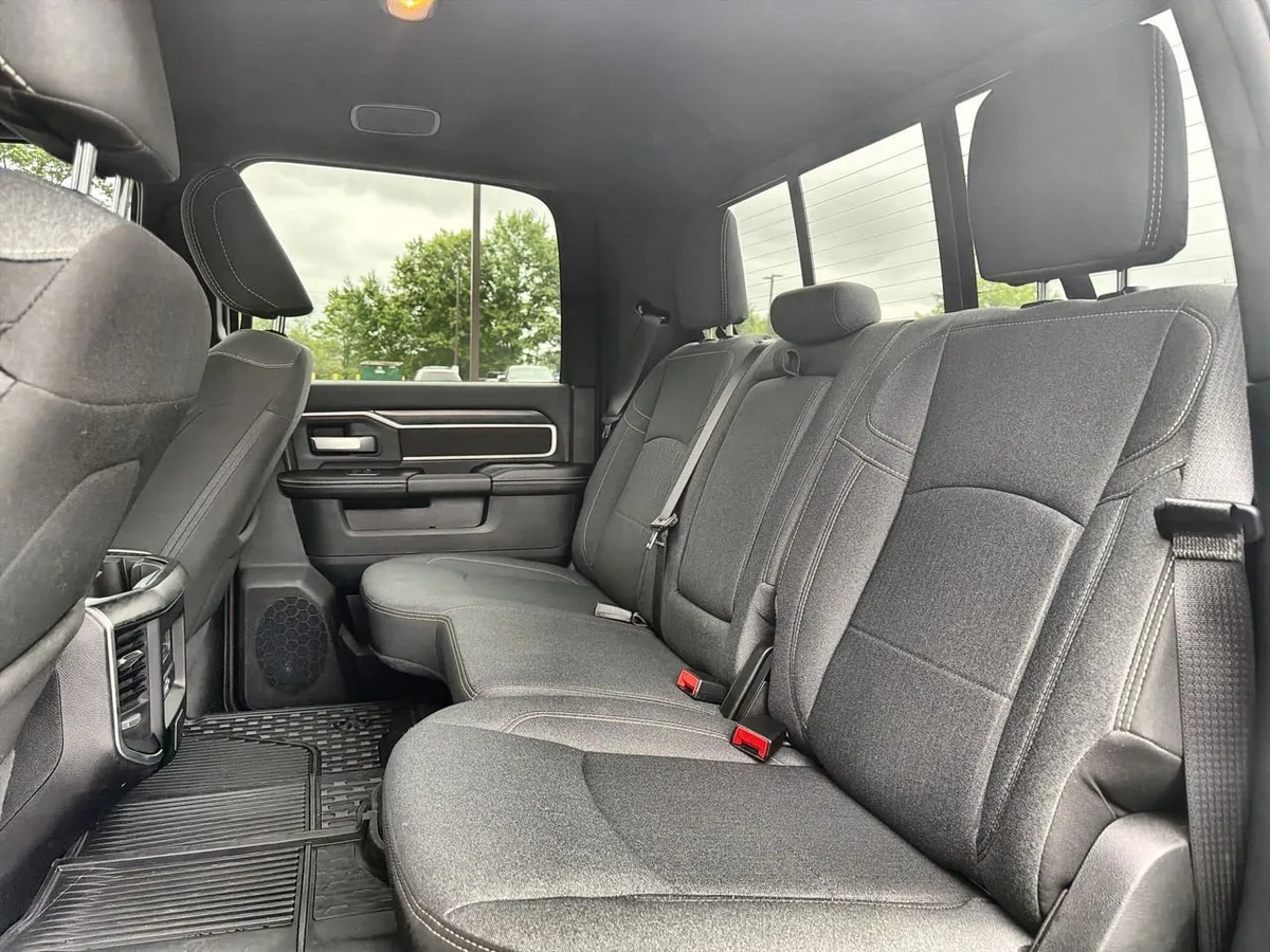 2024 Ram 2500 Big Horn Crew Cab 4x4 6'4" Box thumbnail 20