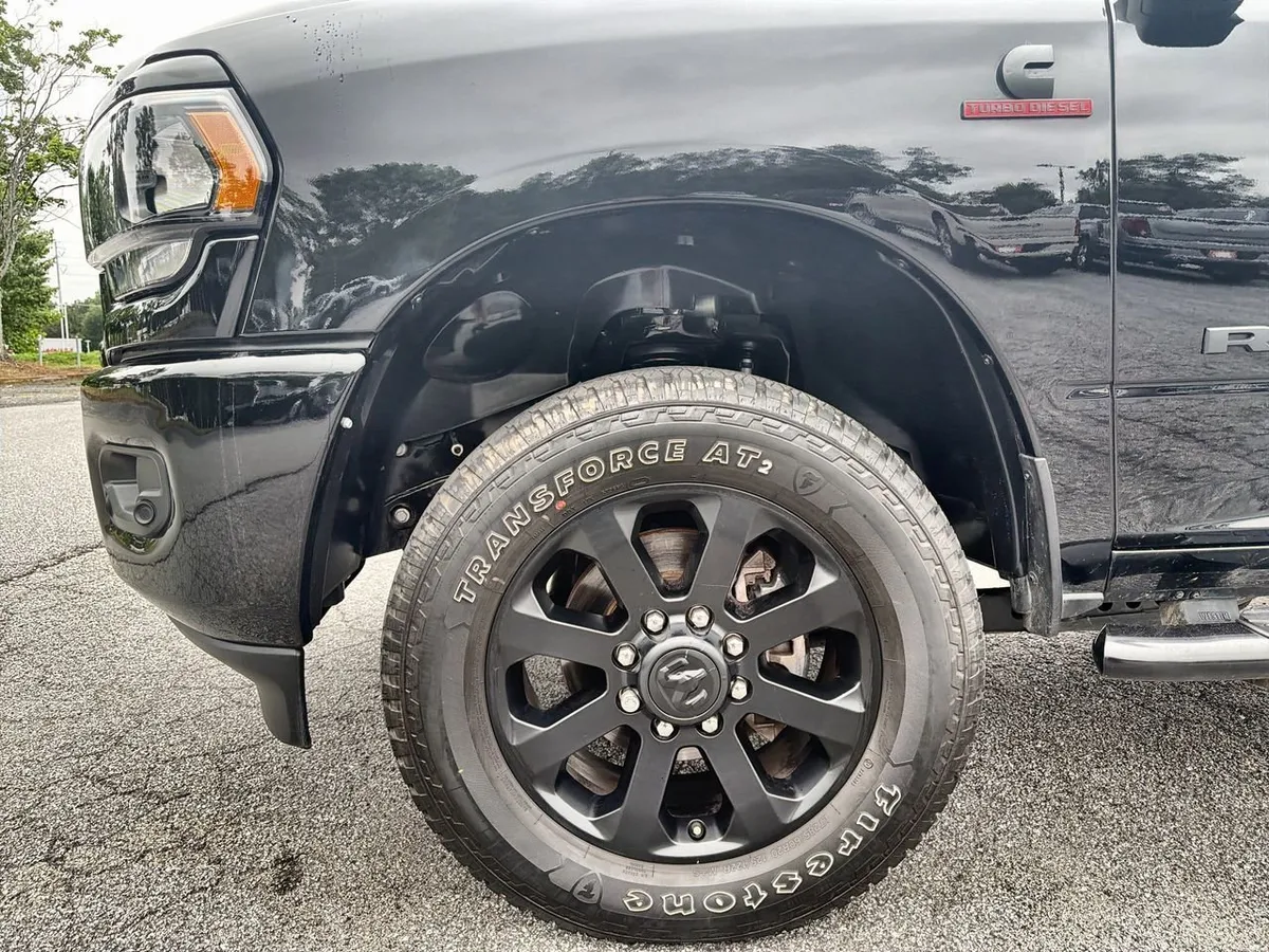 2024 Ram 2500 Big Horn Crew Cab 4x4 6'4" Box thumbnail 28