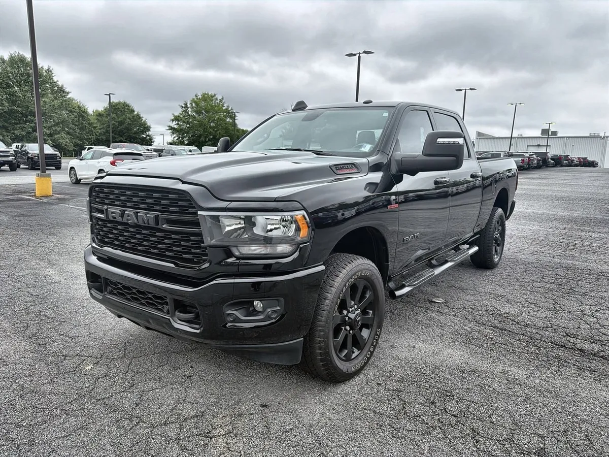 2024 Ram 2500 Big Horn Crew Cab 4x4 6'4" Box thumbnail 4