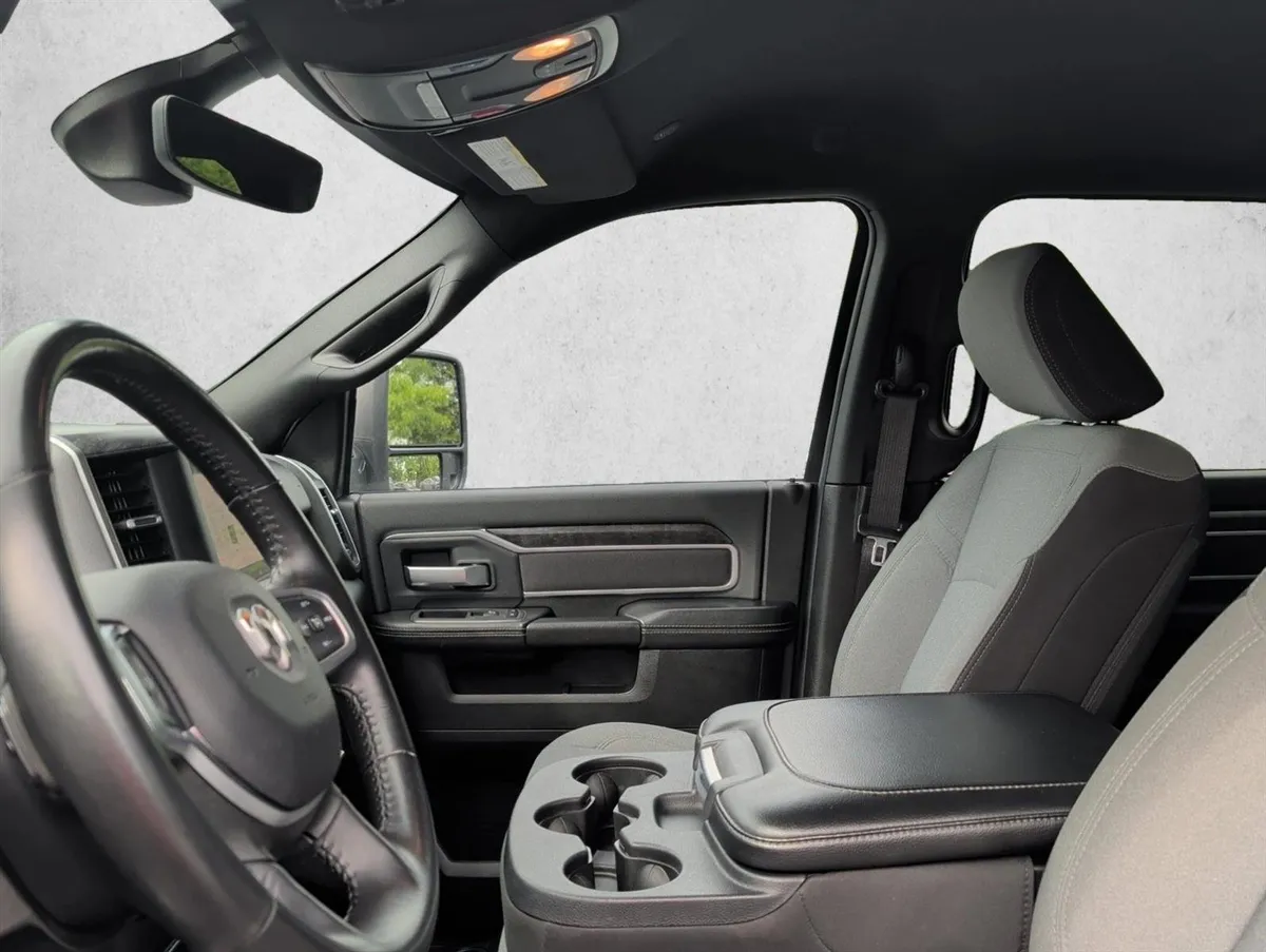 2024 Ram 2500 Big Horn thumbnail 10