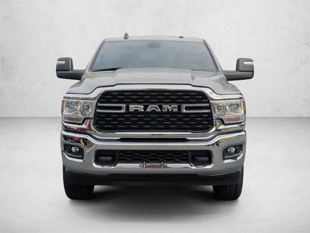 2024 Ram 2500 Big Horn thumbnail 2