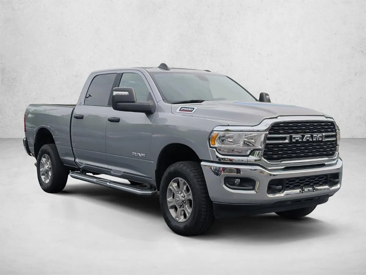 2024 Ram 2500 Big Horn thumbnail 3