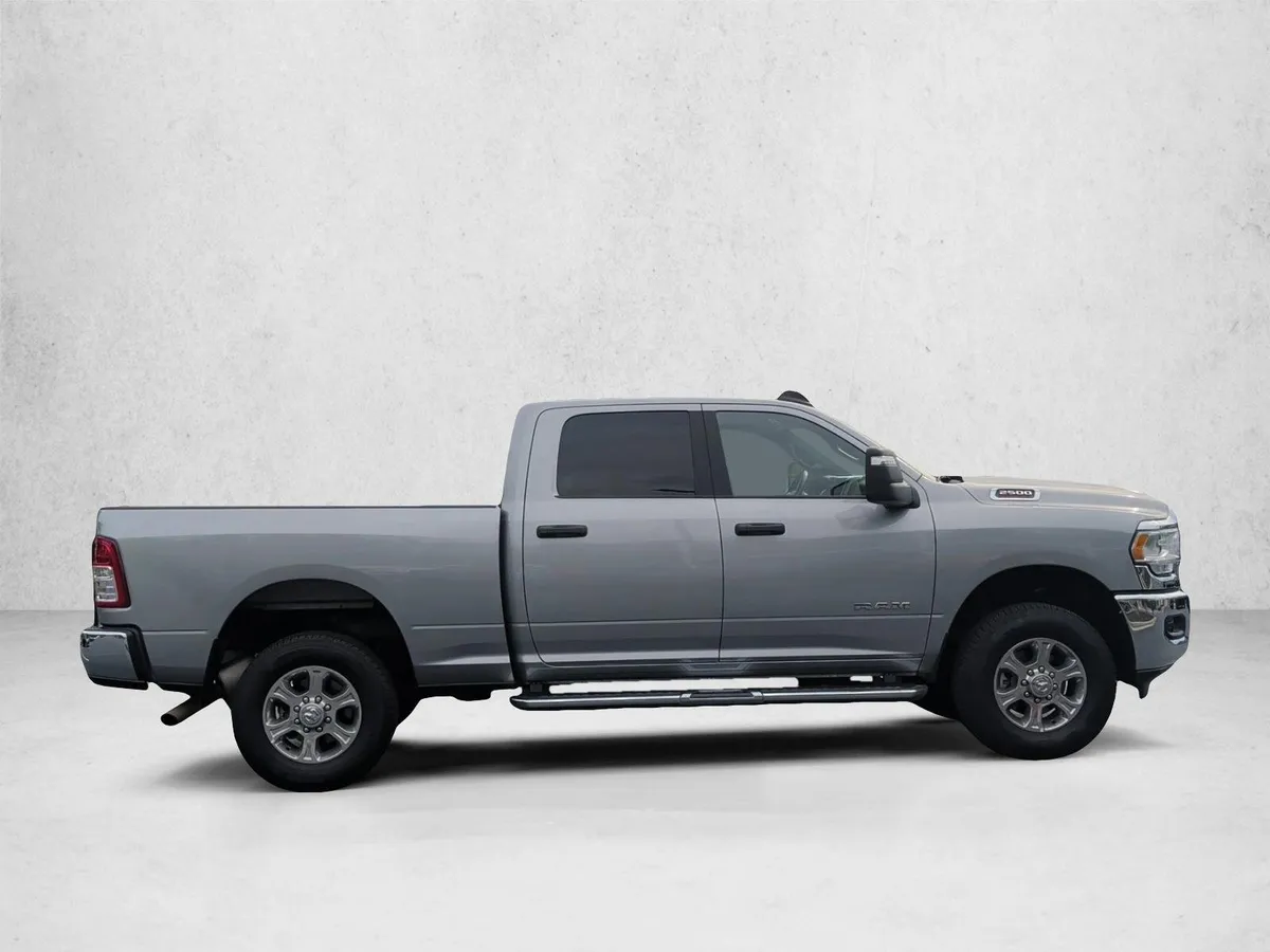 2024 Ram 2500 Big Horn thumbnail 4