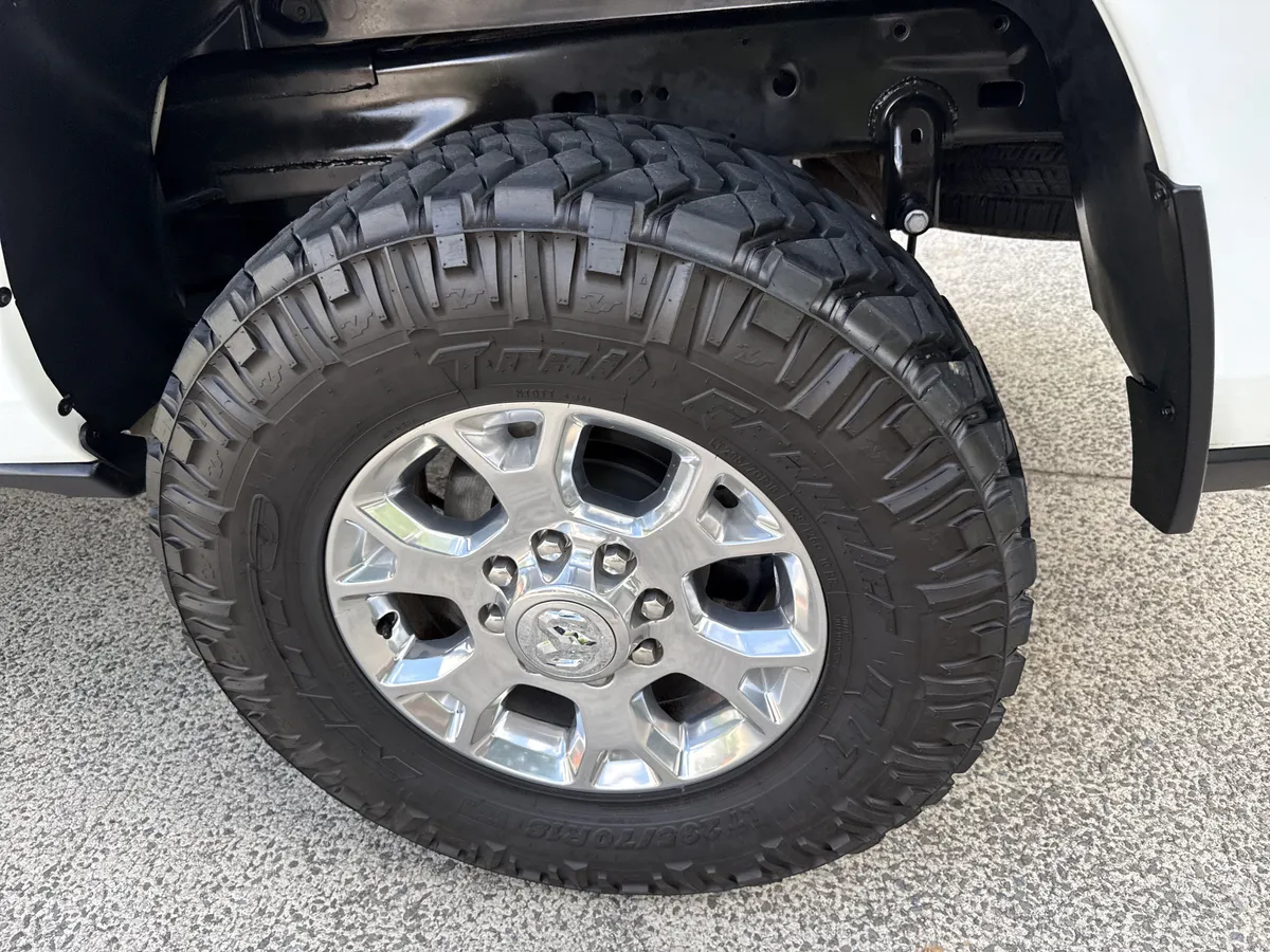2024 Ram 2500 Laramie thumbnail 20