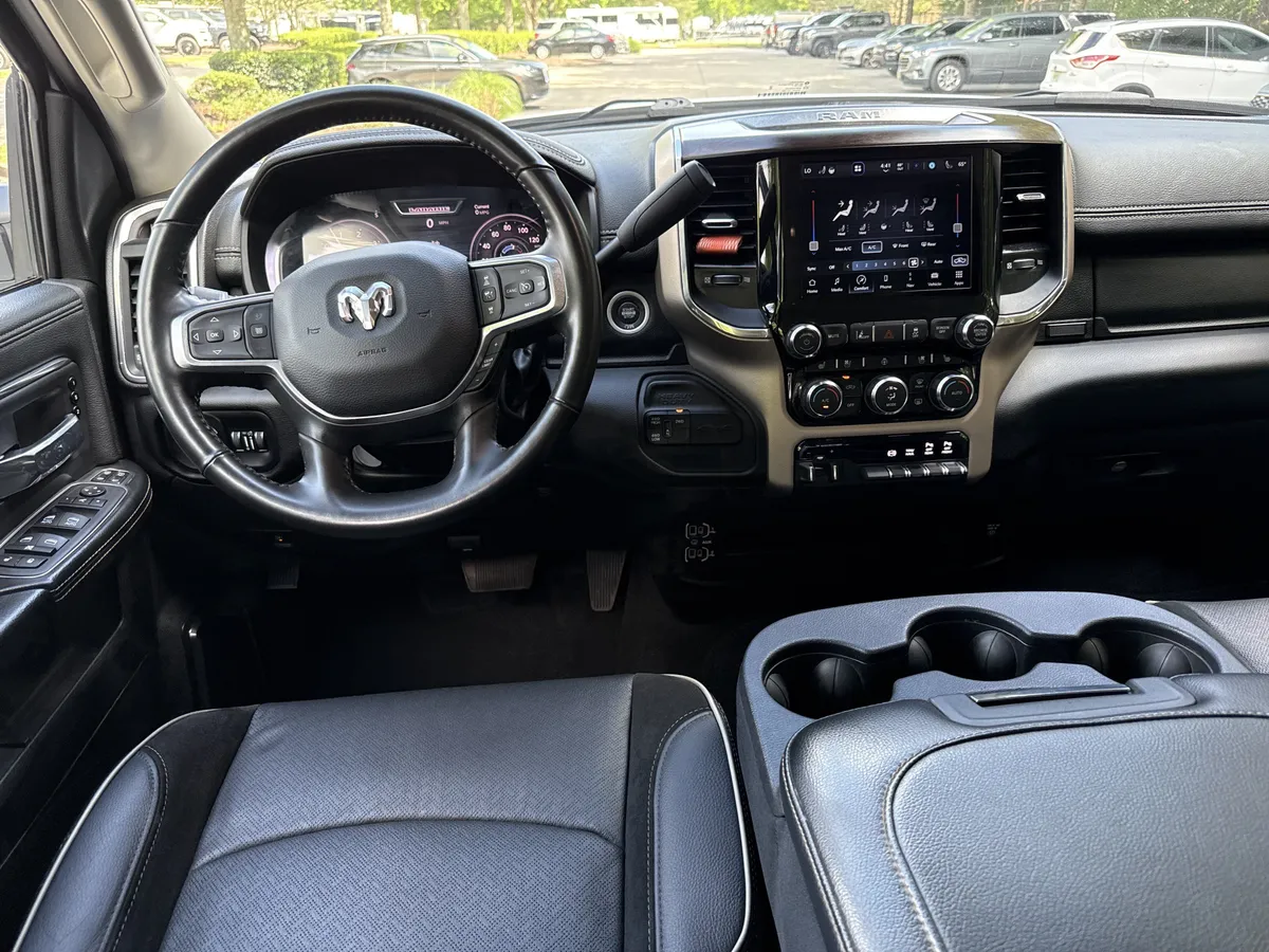 2024 Ram 2500 Laramie thumbnail 23