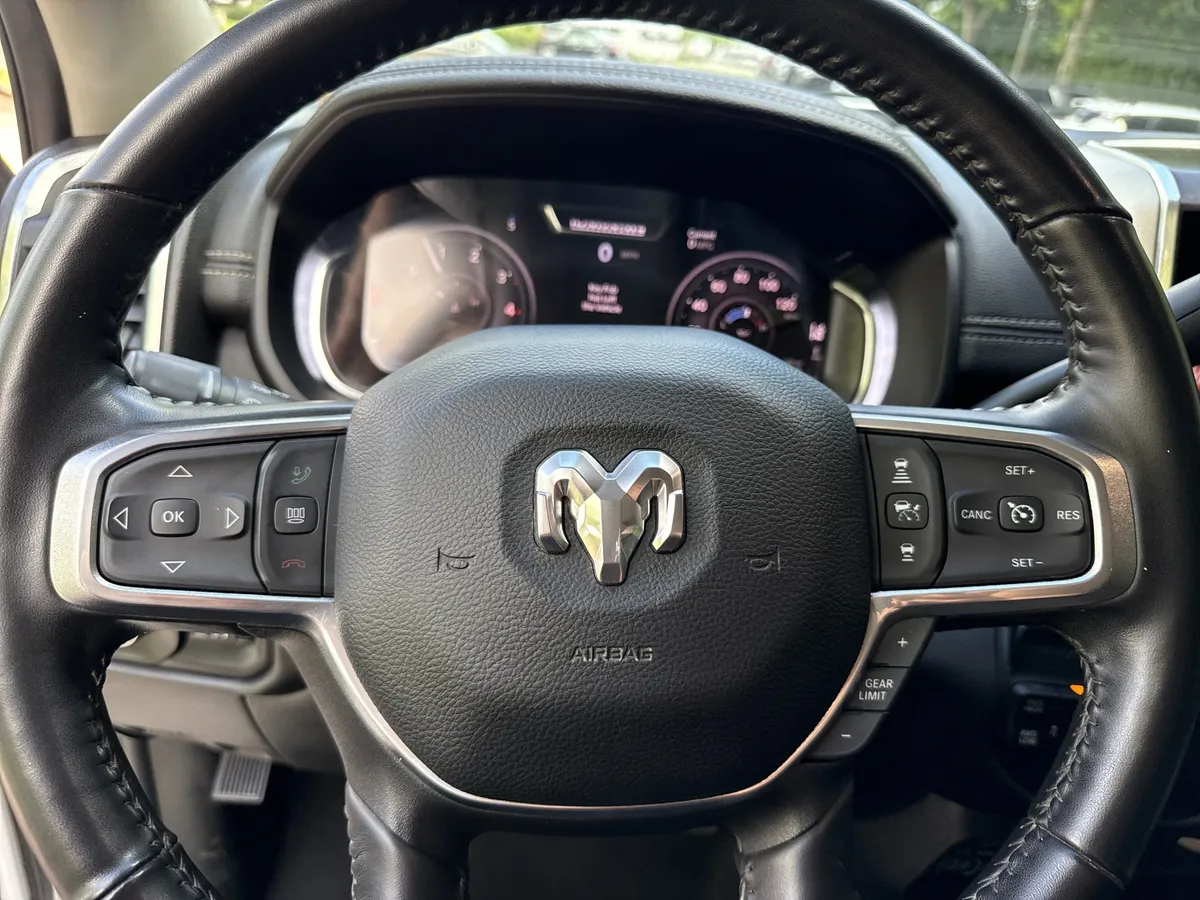 2024 Ram 2500 Laramie thumbnail 24