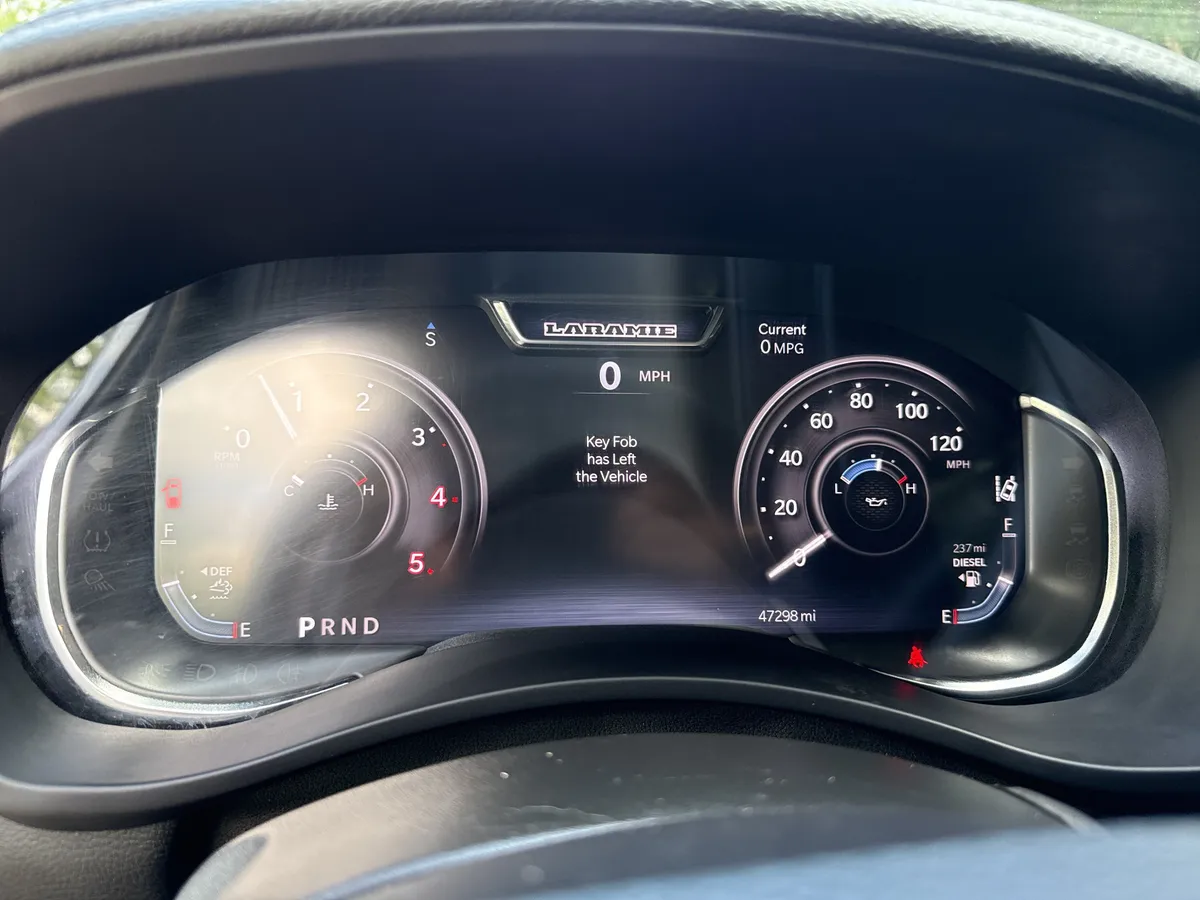 2024 Ram 2500 Laramie thumbnail 27