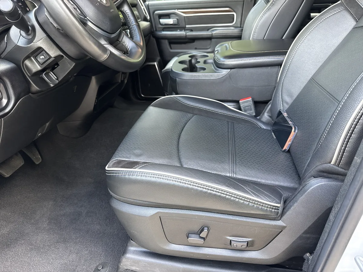 2024 Ram 2500 Laramie thumbnail 9