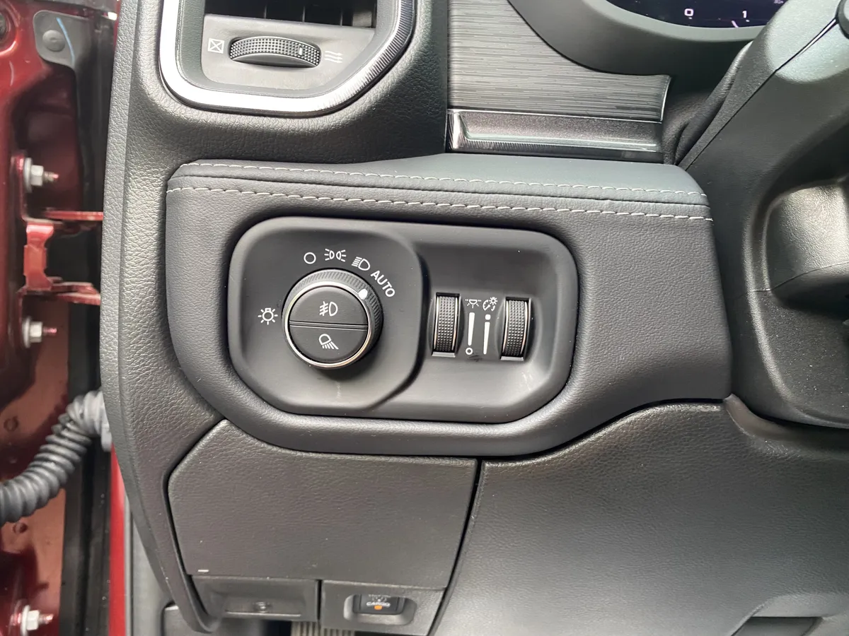 2024 Ram 2500 Rebel thumbnail 17