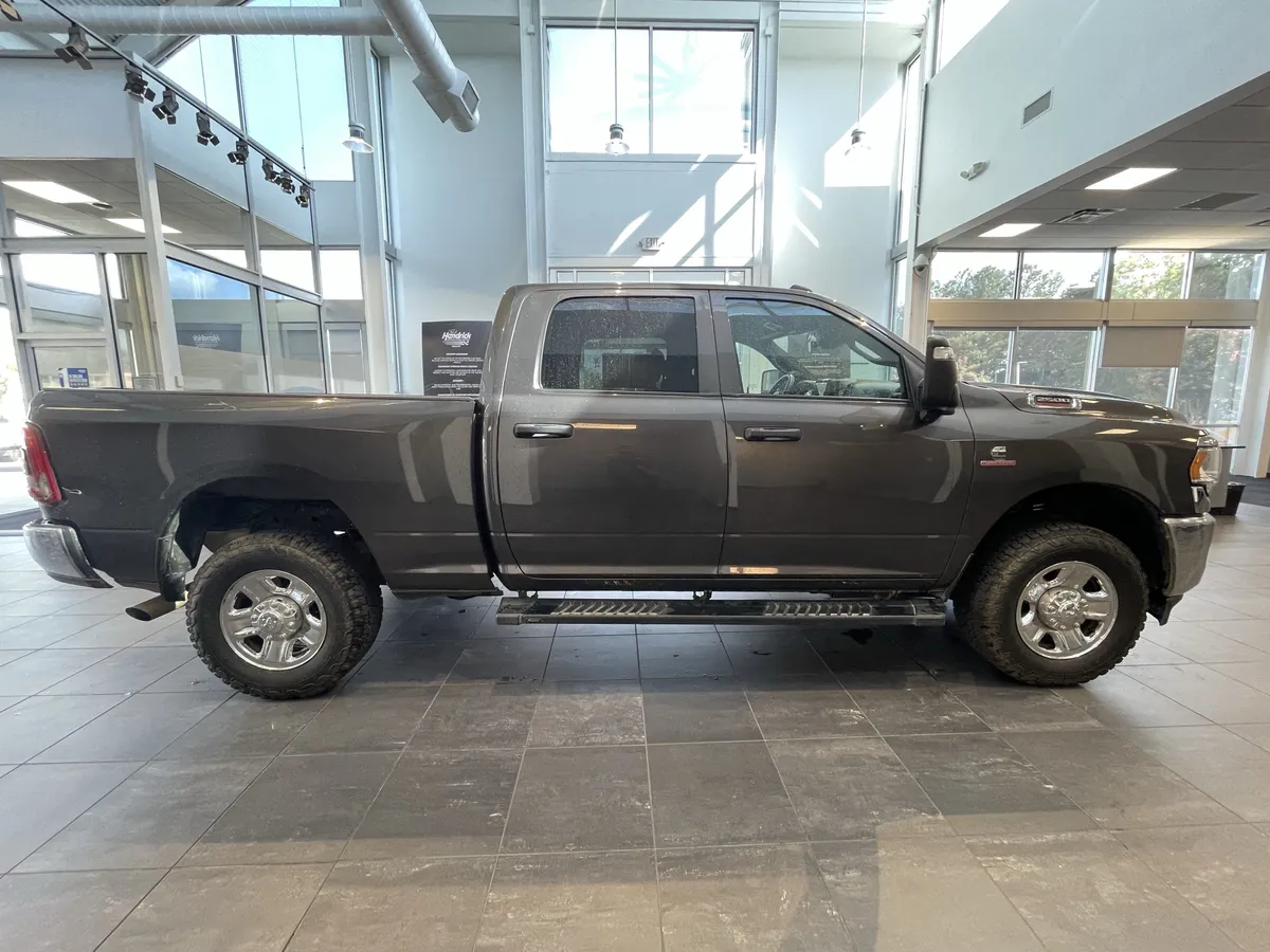 2024 Ram 2500 Tradesman thumbnail 10