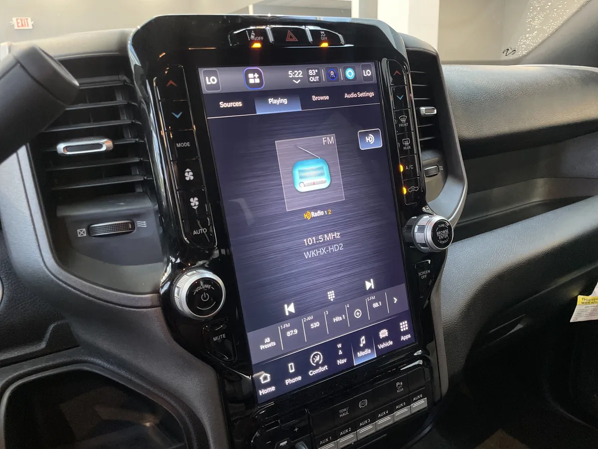 2024 Ram 2500 Tradesman thumbnail 23