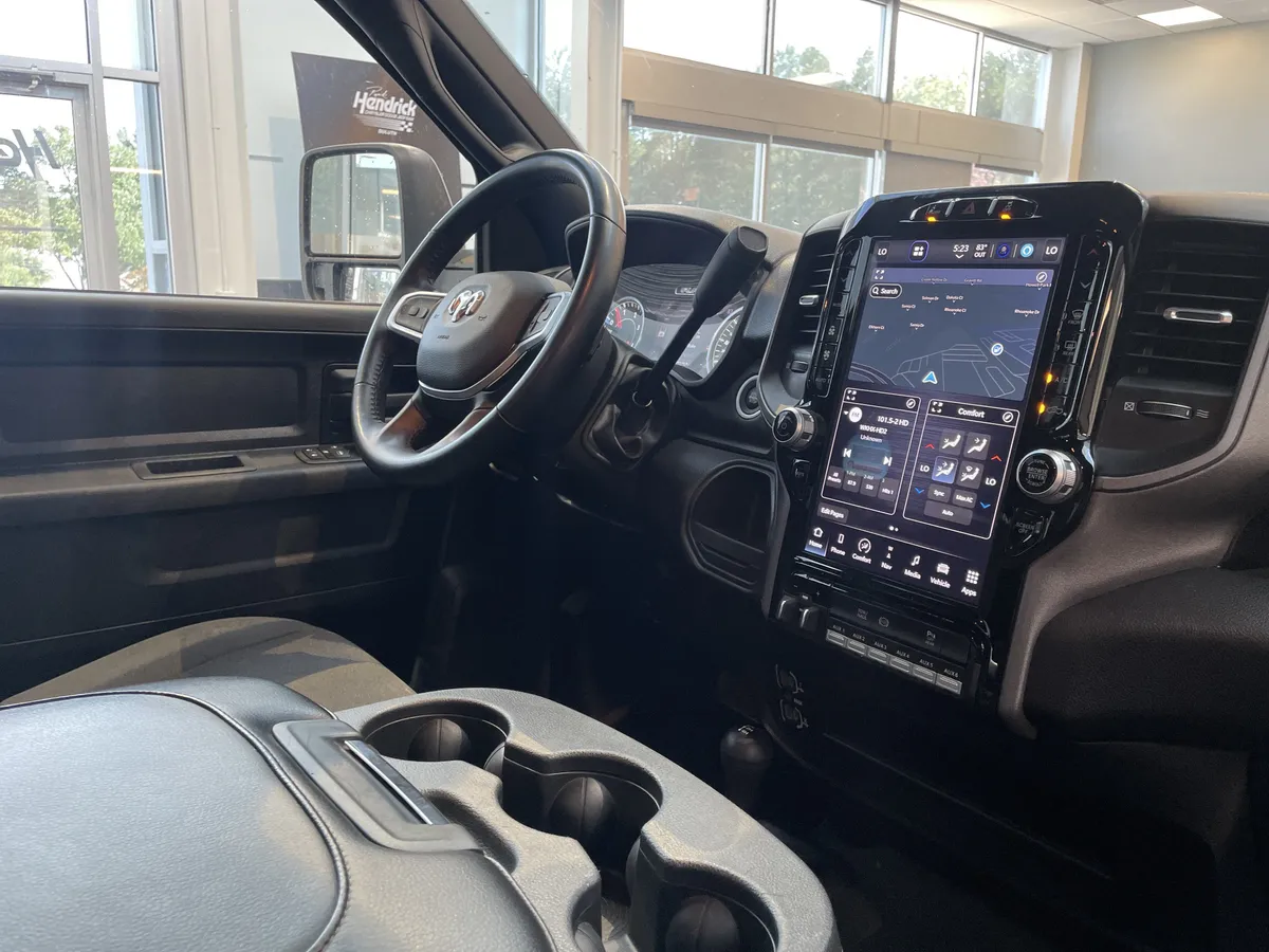2024 Ram 2500 Tradesman thumbnail 31