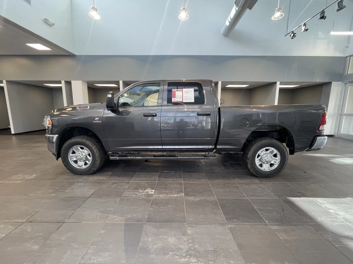 2024 Ram 2500 Tradesman thumbnail 6