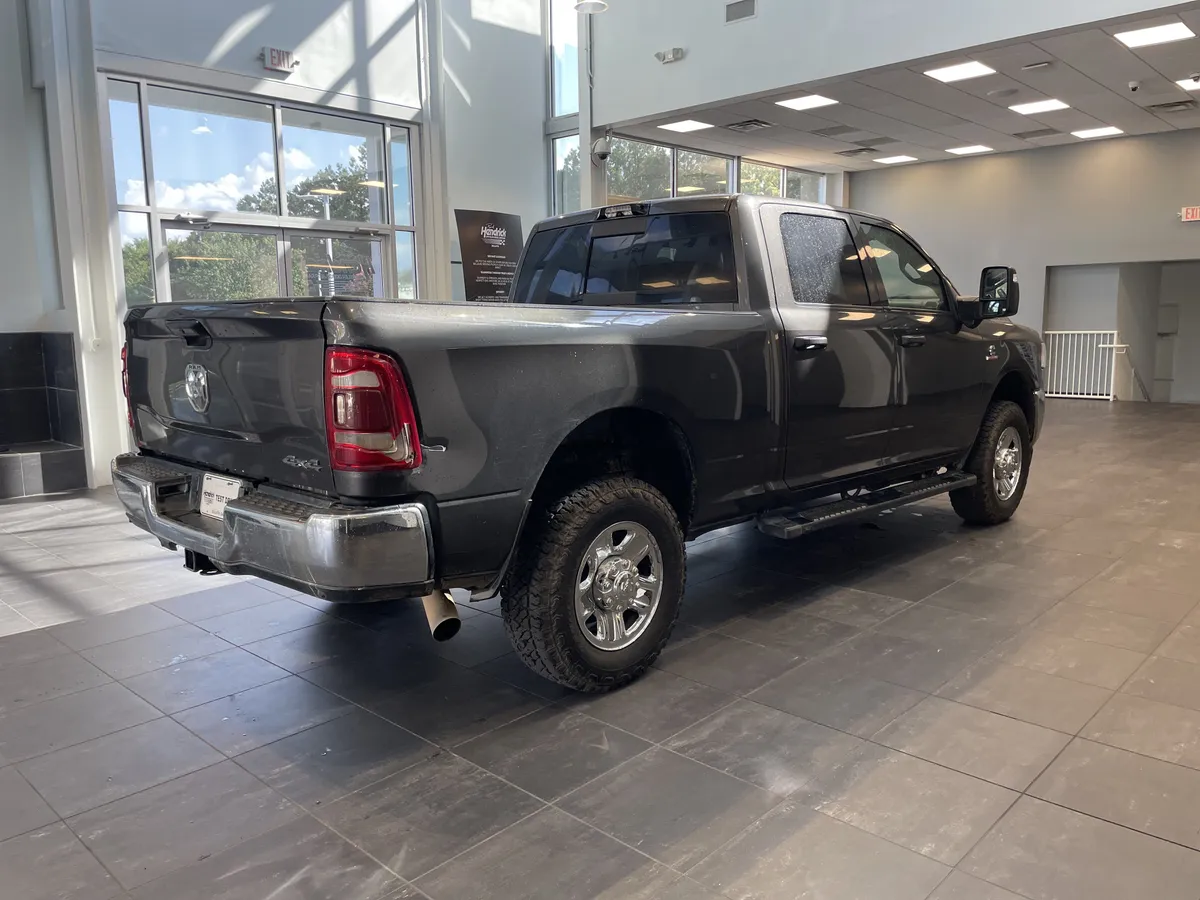 2024 Ram 2500 Tradesman thumbnail 9