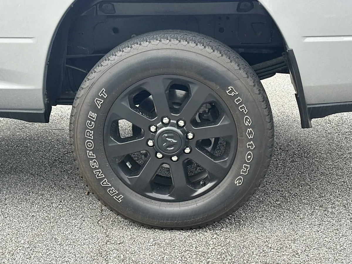 2024 Ram 3500 Laramie thumbnail 24