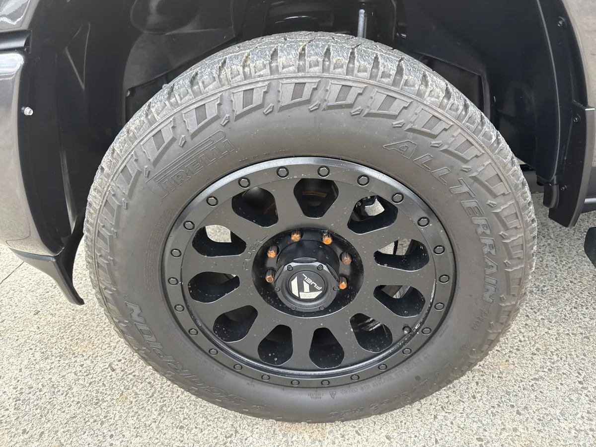 2024 Ram 3500 Laramie thumbnail 11