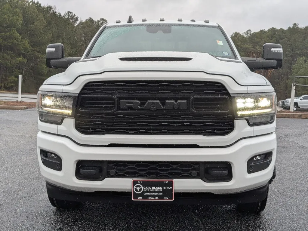 2024 Ram 3500 Limited thumbnail 2