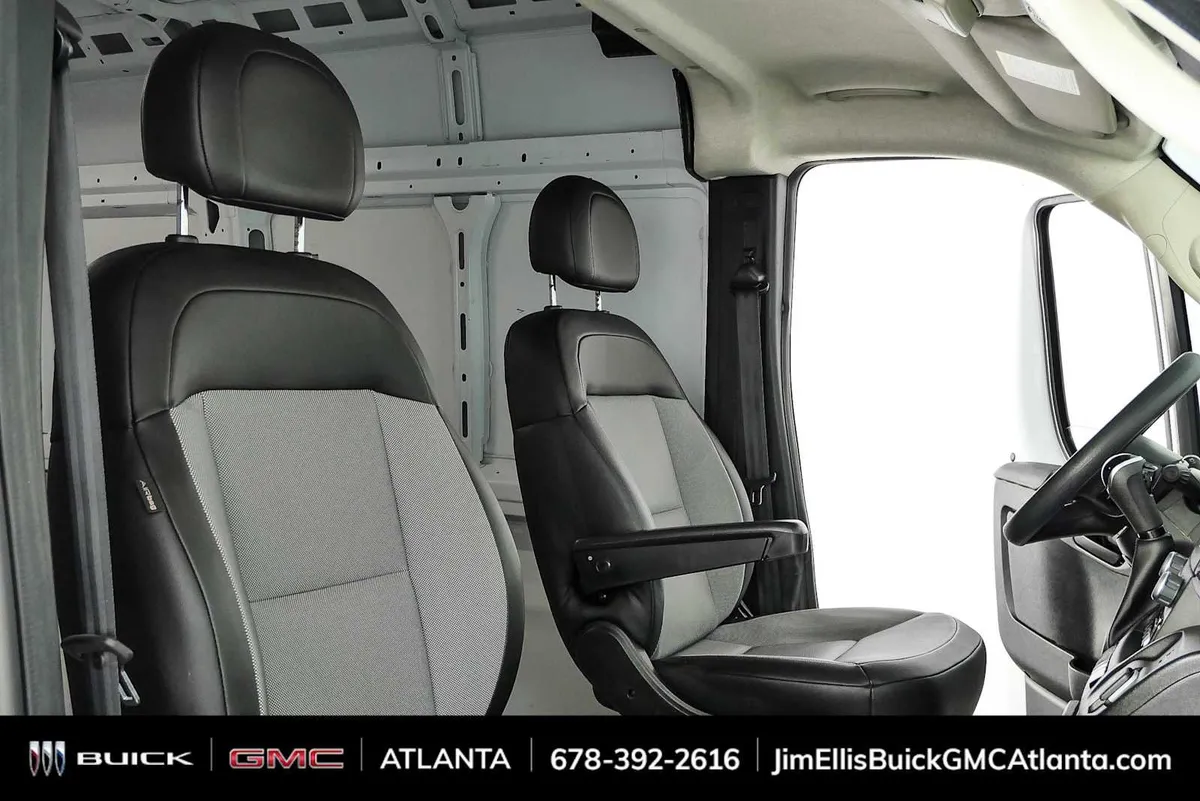 2024 Ram ProMaster Cargo Van Tradesman thumbnail 17