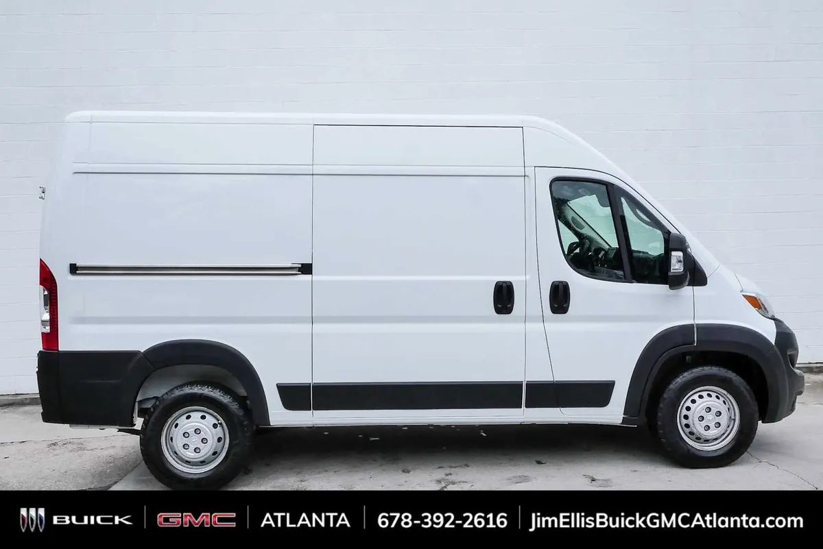 2024 Ram ProMaster Cargo Van Tradesman thumbnail 2