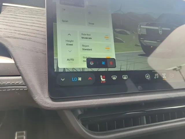 2024 Rivian R1S Adventure Quad Motor Large Pack thumbnail 22