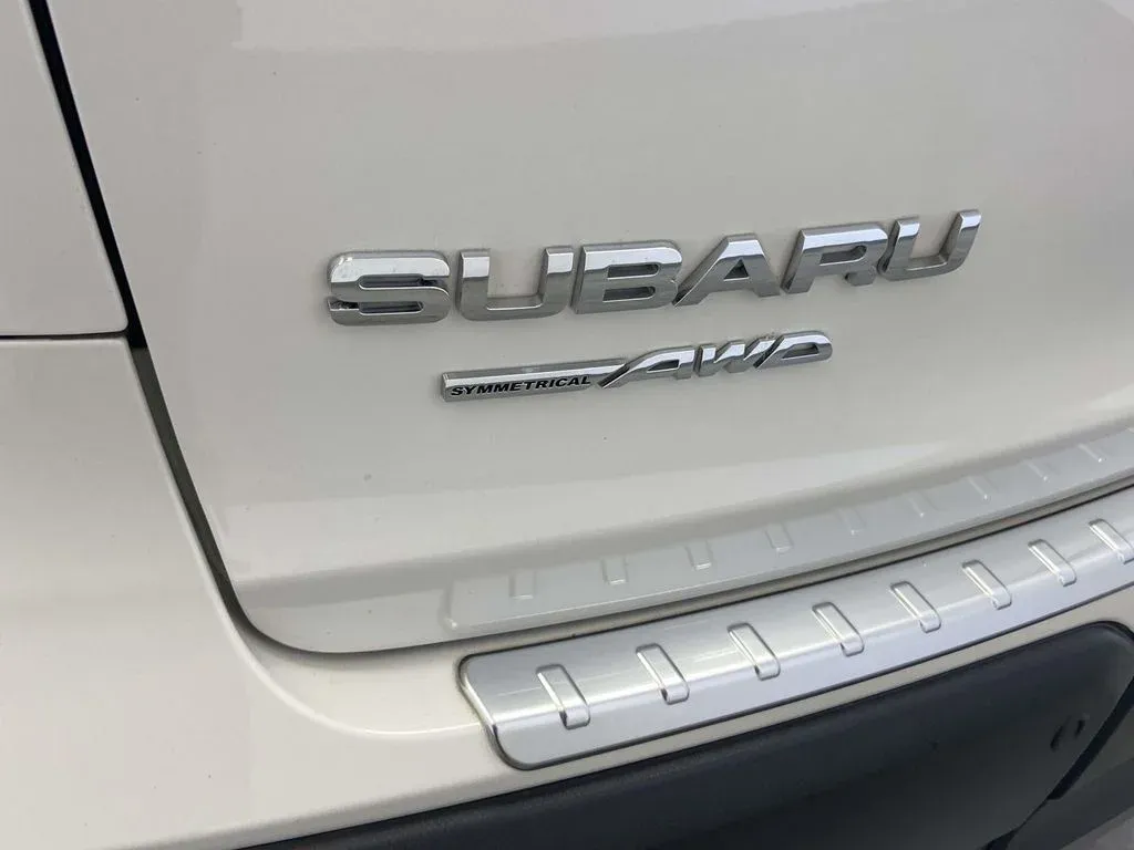 2024 Subaru Ascent Limited thumbnail 10