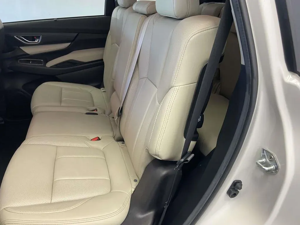2024 Subaru Ascent Limited thumbnail 15