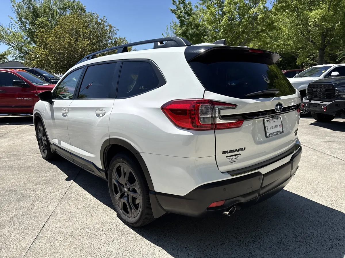 2024 Subaru Ascent Onyx Edition Limited thumbnail 5