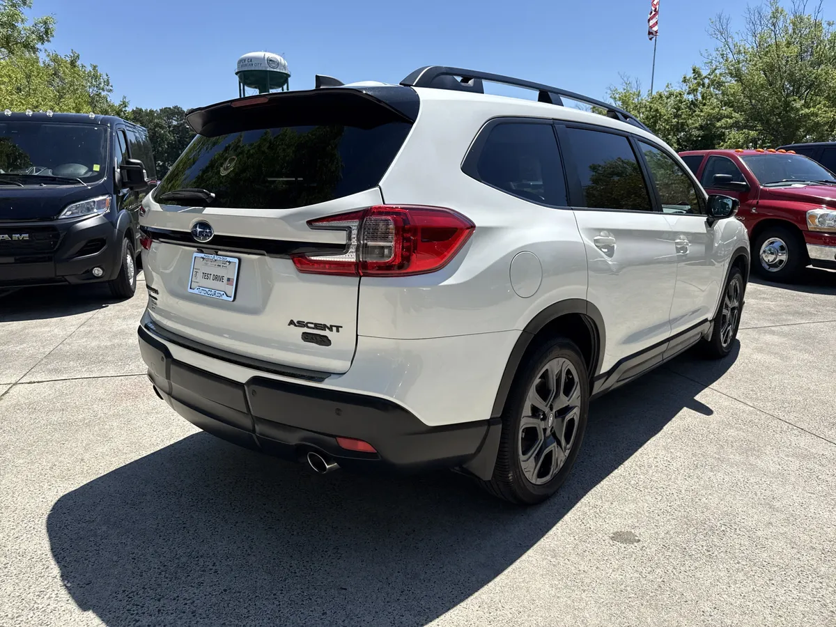 2024 Subaru Ascent Onyx Edition Limited thumbnail 7