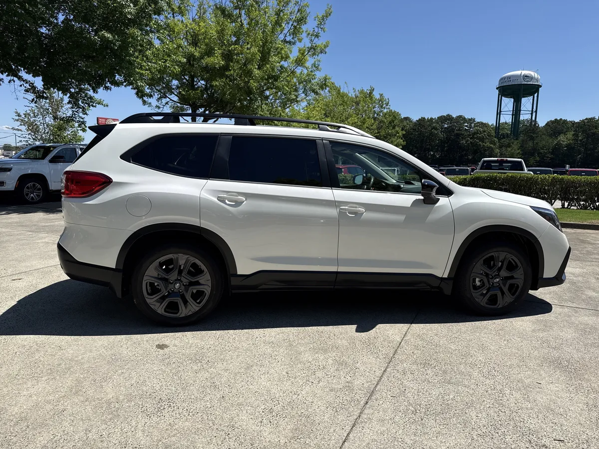 2024 Subaru Ascent Onyx Edition Limited thumbnail 8