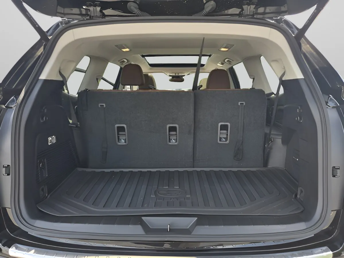 2024 Subaru Ascent Touring 7-Passenger thumbnail 30