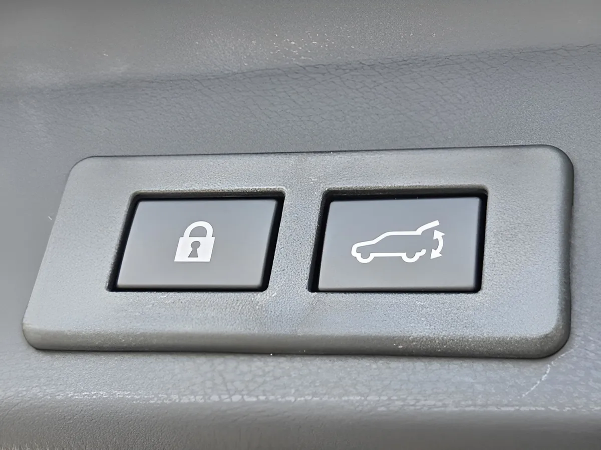 2024 Subaru Ascent Touring 7-Passenger thumbnail 31