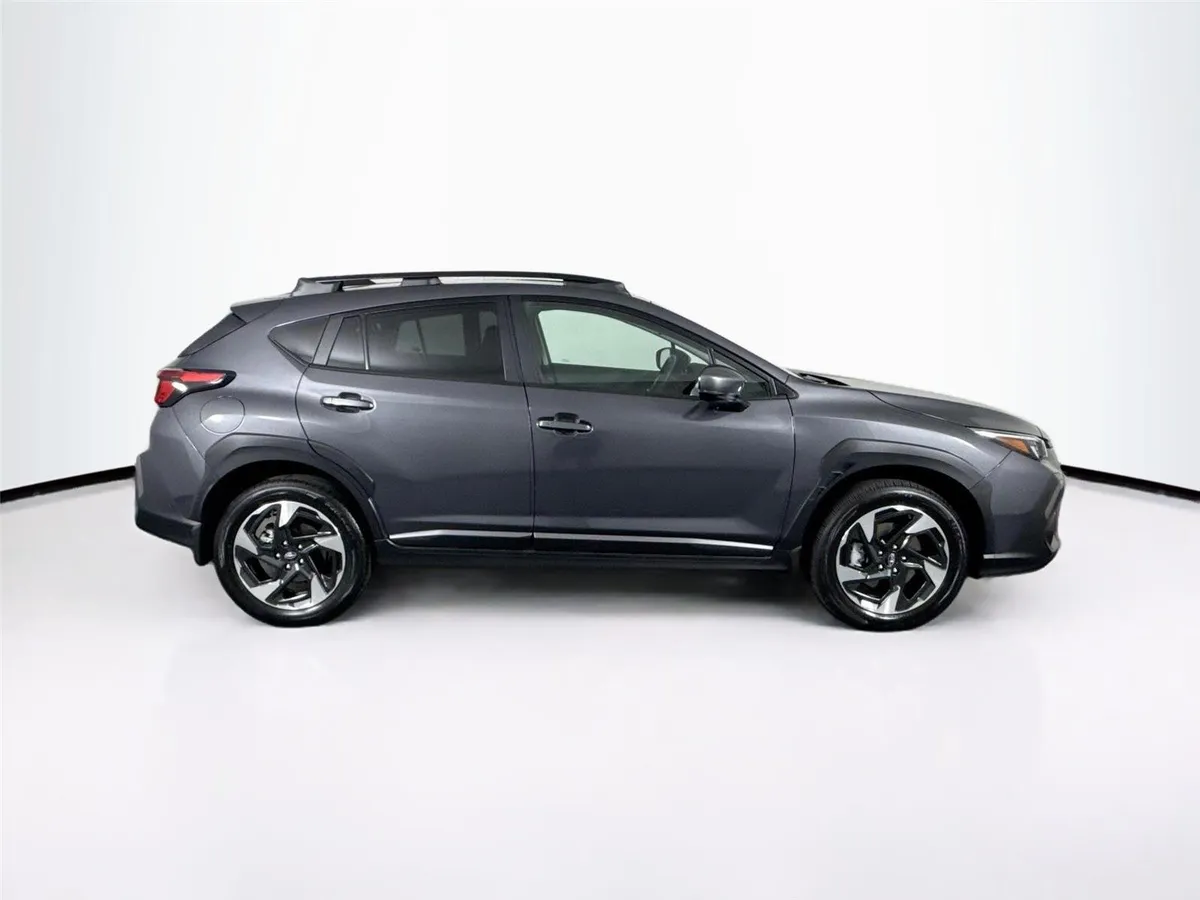 2024 Subaru Crosstrek Limited thumbnail 10