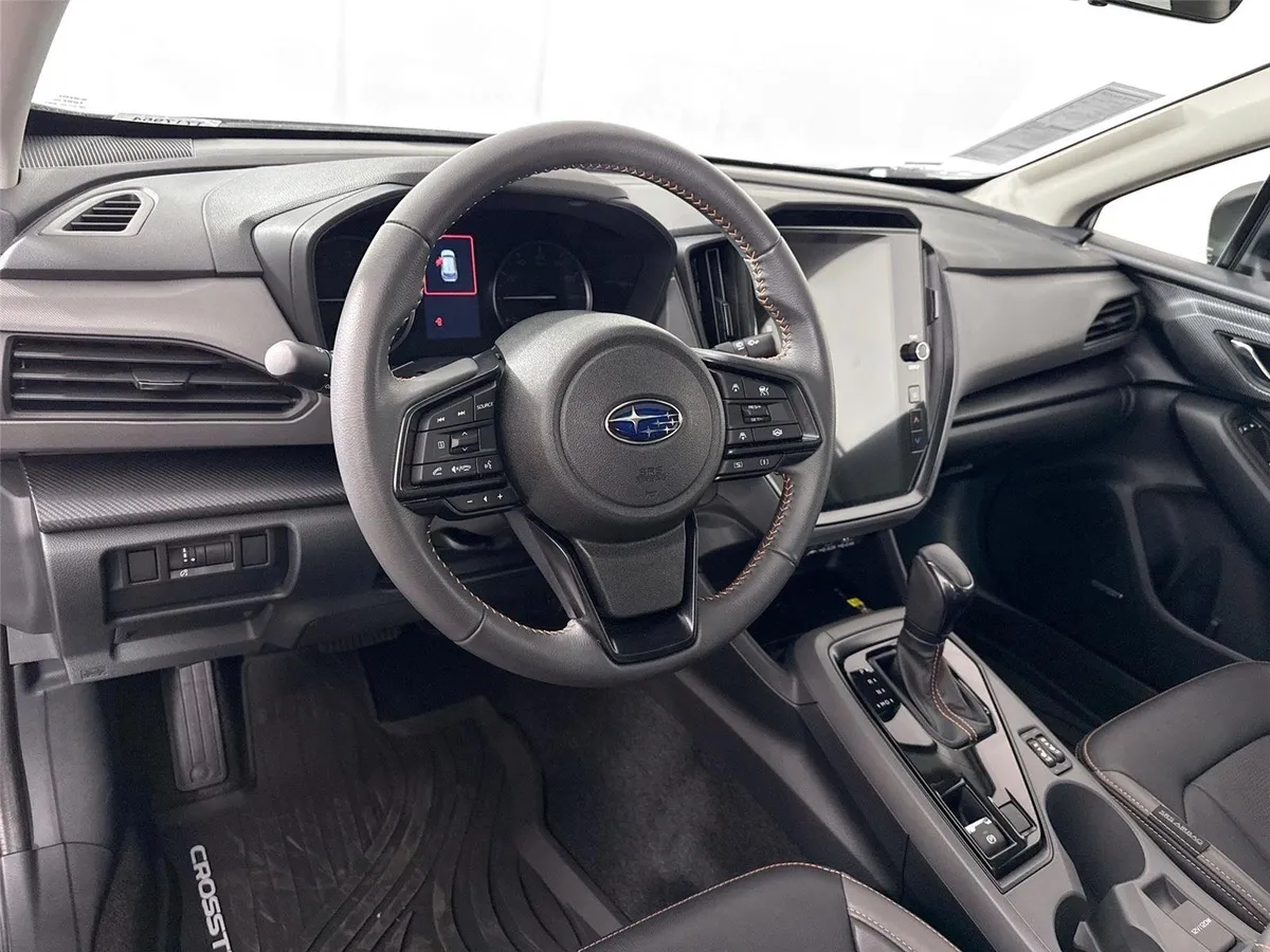 2024 Subaru Crosstrek Limited thumbnail 4