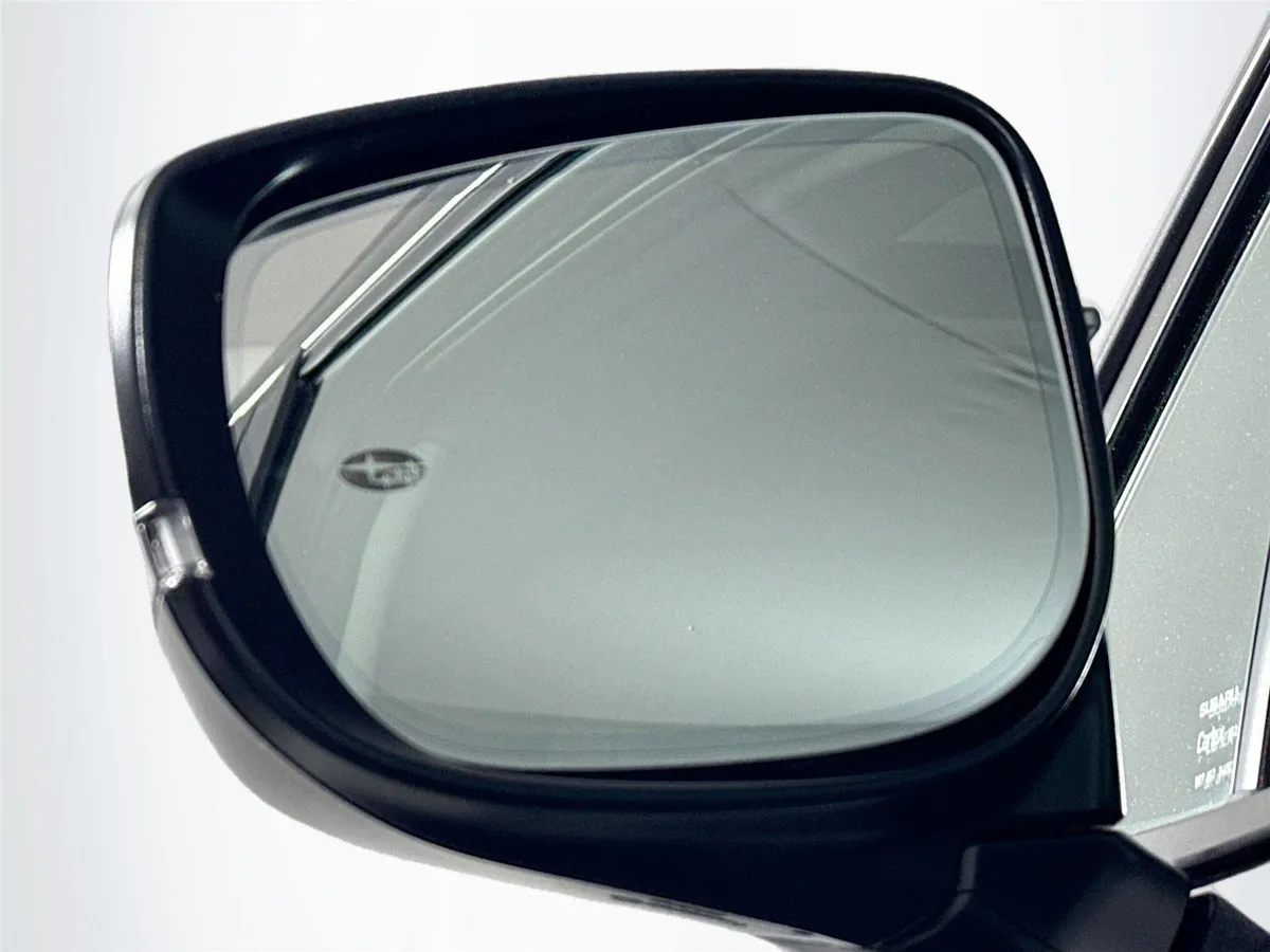 2024 Subaru Crosstrek Limited thumbnail 5